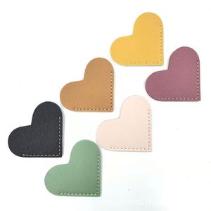 Marcapáginas de Cuero con Logotipo Personalizado en Forma de Corazón para Mujeres, Maestras, Amantes de los Libros, Niños, Estudiantes, Accesorios para Libros, Regalos Literarios para Mujeres, Adolescentes y Niñas - Product Image 5