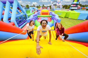 <span class=keywords><strong>Longue</strong></span> durée, <span class=keywords><strong>la</strong></span> <span class=keywords><strong>plus</strong></span> grande structure gonflable au <span class=keywords><strong>monde</strong></span>, parcours d'obstacles gonflable pour les événements de divertissement en plein air, provenant de l'usine de structures gonflables d'Asie - Product Image 3