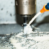 Fluide de coupe compatible avec les machines : Compatibilité supérieure avec les joints et la peinture |   Non corrosif pour les systèmes internes CNC |   Faible entretien