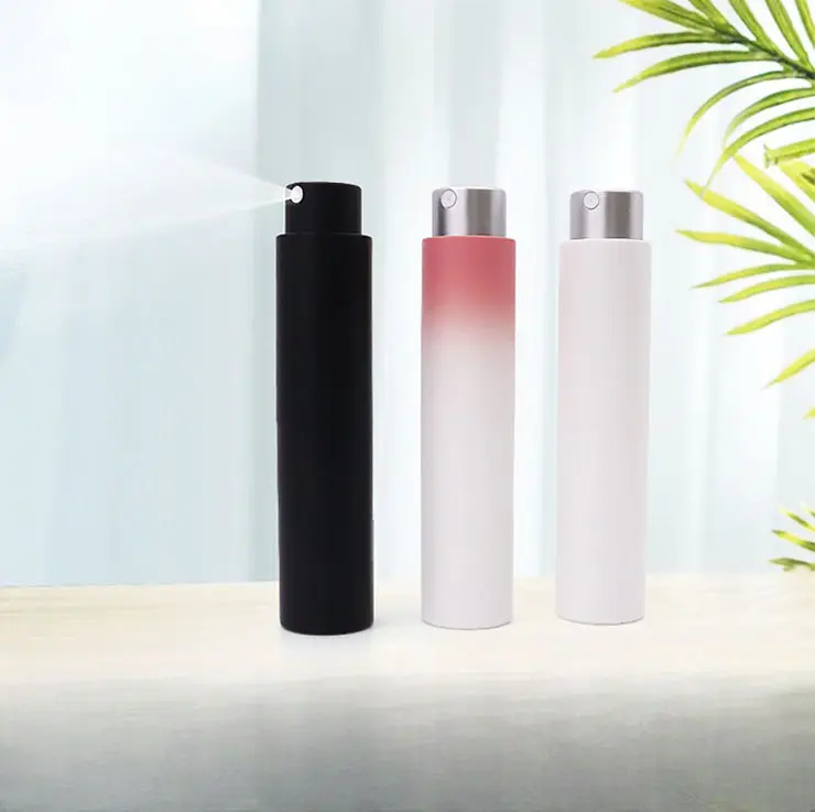 factory custom new design bottom round black white plastic refillable bottle atomizer perfume fine mist sprayer for gift sets