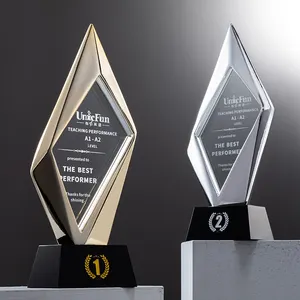 Troféu de cristal preto de resina com diamantes personalizado por atacado de fábrica