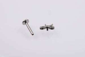 <span class=keywords><strong>Piercing</strong></span> de Oreja Tipo Labret en Forma de Corbatín de Titanio F136 de 16G para <span class=keywords><strong>Daith</strong></span> y Helix - Joyería Corporal Moderna para Bodas y Fiestas - Product Image 4