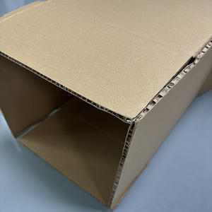 กระดาษรังผึ้งกันกระแทกแบบเป็นมิตรกับสิ่งแวดล้อม บรรจุภัณฑ์ป้องกันแบบกำหนดความหนาได้ สำหรับใส่ในกล่องขวดหรือบรรจุภัณฑ์ที่เปราะบาง - Product Image 6