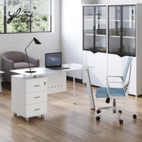 Bureau de travail moderne et simple pour avocat, idéal pour la lecture et le travail à domicile – Collection 2024
