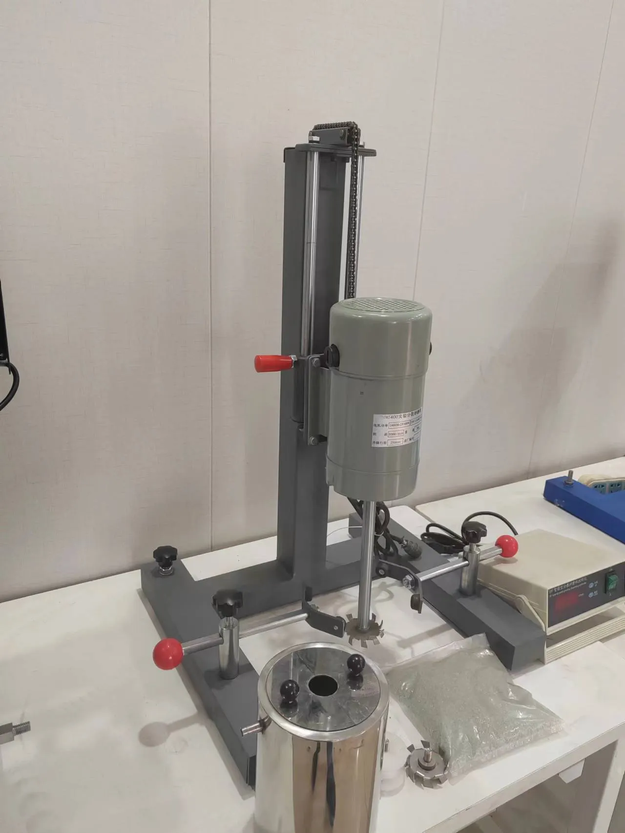 0,4 kW Labor Farbpigment-Test mischer Hoch geschwindigkeit dispersion 1,2 l Doppelschichttank-Dispergier maschine