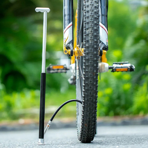 Mini <span class=keywords><strong>pompe</strong></span> à vélo en alliage d'aluminium Gonfleur de vélo de route MTB avec <span class=keywords><strong>pompe</strong></span> à pneu au sol <span class=keywords><strong>pour</strong></span> gonfler les pneus de mini vélo - Product Image 4