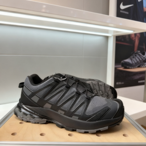 รองเท้าเดินป่าและวิ่งกลางแจ้ง Luxury <span class=keywords><strong>XA</strong></span> <span class=keywords><strong>PRO</strong></span> <span class=keywords><strong>3D</strong></span> V8 สำหรับทุกเพศ ระบายอากาศได้ดี กันน้ำ ด้วยวัสดุตาข่ายด้านบน พื้นรองเท้าทำจากยาง ทนทาน เหมาะสำหรับฤดูร้อน สวมใส่สบาย - Product Image 4