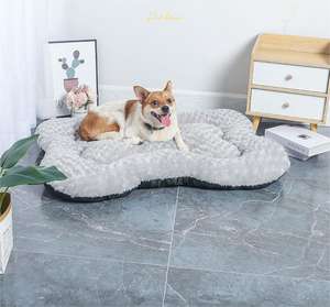 IVYPET lettino per cani antiscivolo in Silicone morbido peluche in velluto Premium letto per cani letti per animali domestici a forma di osso creativo di lusso - Product Image 3