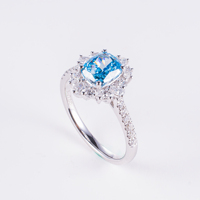 Bague en diamant de laboratoire bleu fantaisie taille coussin IGI en or 18 carats, certifiée IGI GRC, parfaite pour les mariages et les cadeaux, source directe d'usine
