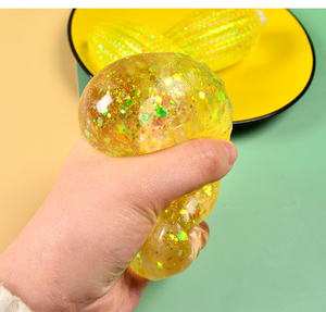 Jouets Squishy en forme de légumes et de fruits, très demandés : Cube anti-stress en forme de maïs, Balle à presser en maltose, Jouets sensoriels - Product Image 3