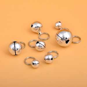 Accesorios de campanas para mascotas de lujo de Navidad coloridos al por mayor campana de Metal para collares de gato juguetes campana de perro de varios tamaños con anillo de resorte - Product Image 3