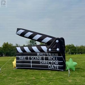 Pizarra <span class=keywords><strong>de</strong></span> <span class=keywords><strong>cine</strong></span> inflable gigante, bastón <span class=keywords><strong>de</strong></span> <span class=keywords><strong>cine</strong></span> inflable, pizarra <span class=keywords><strong>de</strong></span> <span class=keywords><strong>cine</strong></span> grande, accesorio temático <span class=keywords><strong>de</strong></span> <span class=keywords><strong>cine</strong></span> para eventos cinematográficos - Product Image 1