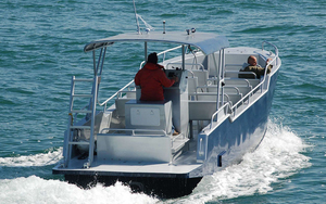 เรือตกปลาอลูมิเนียมเชื่อม 22 ที่นั่ง หลังคาแข็ง เครื่องยนต์ใหม่ สำหรับใช้งาน/ท่องเที่ยว ความยาว 8.1-12 เมตร - Product Image 4