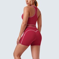 Nouvel ensemble de yoga respirant et coloré en tissu brossé, composé d'un débardeur et d'un short, idéal pour la course et le fitness, ensemble deux pièces ajusté.