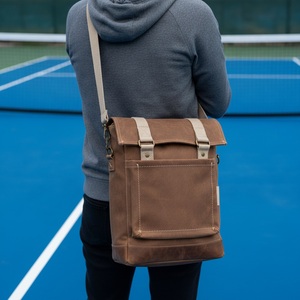 กระเป๋าใส่ไม้พาย Pickleball ขนาด 12 ออนซ์ ทำจากผ้าแคนวาสเคลือบแว็กซ์บางเบา ใส่ไม้พายได้ 1 อัน รับทำโลโก้ตามสั่ง ขายส่ง กระเป๋าใส่ไม้เทนนิสและไม้พาเดล - Product Image 3