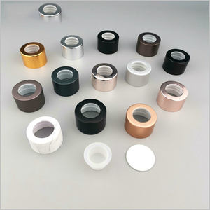 28mm 28/410 <span class=keywords><strong>tappi</strong></span> in <span class=keywords><strong>alluminio</strong></span> colorato con diffusore a lamella in <span class=keywords><strong>alluminio</strong></span> per bottiglie di aromi 24/410 18/410 - Product Image 1