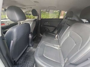 Auto Usado <span class=keywords><strong>Kia</strong></span> <span class=keywords><strong>Sportage</strong></span> 2015 <span class=keywords><strong>2016</strong></span> 2017, SUV Práctico de 5 Plazas con Interior Espacioso y Fácil Mantenimiento - Product Image 4