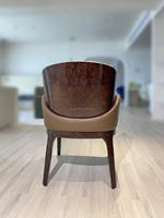 Table moderne de luxe en bois massif combinaison de six chaises en cuir ensemble de table à manger personnalisable avec logo B