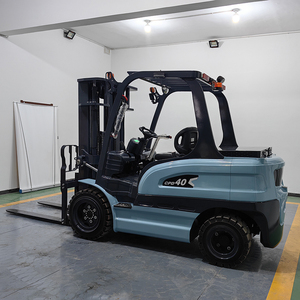 Montacargas de 4 Toneladas con Tracción en las Cuatro Ruedas, Motor AC, Asiento, Embalaje en Palés, para Construcción y Agricultura, 1500 Kg - Product Image 1