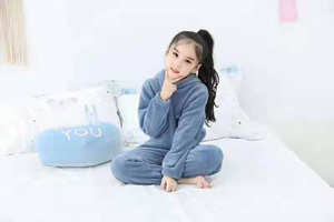 Conjunto de Ropa Infantil de Felpa Suave de Alta Calidad al Mejor Precio, Pijama de Invierno para Niñas - Product Image 2