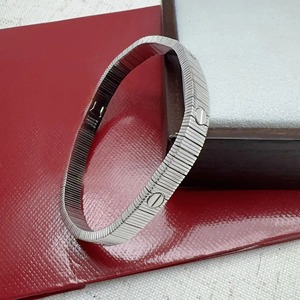 New Hot Selling Striped Bracelet, Stainless Steel 18K Gold Bracelet Fashion Bracelet, Birthday Gift for Men and Women - Product Image 4