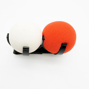 Dispositivo de una bola a cuatro abrazaderas, abrazadera de bola, abrazadera para cambiar bolas, abrazadera de liberación de objetos, accesorios y utilería de magia King Magic - Product Image 2