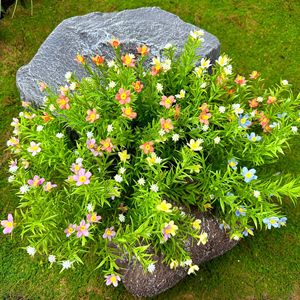 Arrangement floral artificiel Dream Castle en gypsophile blanc, orange, rouge, jaune, bleu, rose, violet en plastique pour décoration intérieure et mariage - Product Image 1