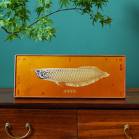 Décoration d'intérieur : Sculpture artisanale en laiton et bois massif, motif Poisson Dragon Chinois Doré, de haute qualité, symbole d'abondance annuelle, pour la décoration de salon et de bureau.