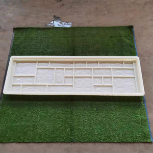 Forma decorativa de hormigón prefabricado de plástico para moldes de cercas - Product Image 4