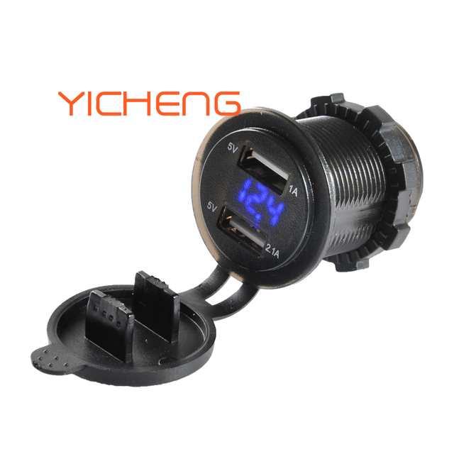 A16 3.1A 2.1A Dual USB Socket Car Charger Voltmeter with Voltage Display