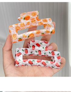 Shes กิ๊บหนีบ<span class=keywords><strong>ผม</strong></span>อะคริลิคทรงสี่เหลี่ยมลายผลไม้สดสำหรับผมหนากิ๊บหนีบ<span class=keywords><strong>ผม</strong></span>ทรงครึ่งขามาใหม่ - Product Image 3