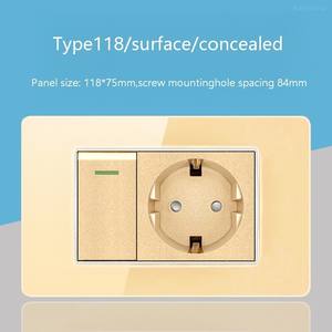 Prise murale double USB type C en verre trempé, norme européenne, avec interrupteur et trois prises de courant - Product Image 3