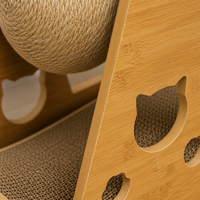 YAOYUE Lighthouse Cat Lounge : Griffoir pour chat en forme de A avec boule en sisal, base oscillante en bois, lit pour chat et planche à gratter ondulée rotative
