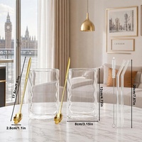 Ensemble de tasses à café en verre ondulé à double paroi, résistantes à la chaleur, avec paille en verre et brosse de nettoyage pour les boissons glacées au latte