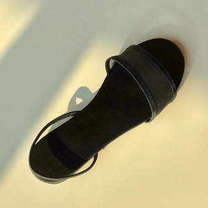 Sandalias planas de cuero genuino con una tira y malla para mujer, de punta abierta y redonda, 2 en 1, a la moda, versátiles, tipo chancla, novedad de verano 2026 - Product Image 1