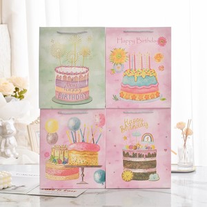 Sacs en papier ivoire imprimés motif gâteau d'<span class=keywords><strong>anniversaire</strong></span> pailleté avec poignée en corde, sacs de courses créatifs à motifs de dessins animés pour cadeaux de fête - Product Image 1