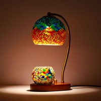 Lampe chauffe-cire et diffuseur d'arômes bohème au design marocain avec verre coloré et base en bois pour la décoration intérieure et la chambre