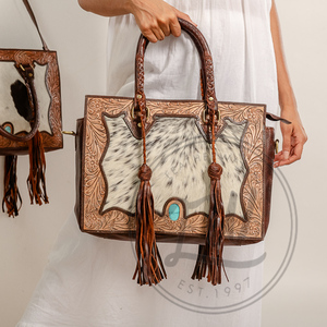 Sac fourre-tout tendance en cuir de vachette véritable tanné végétal patchs de sculpture à la main Bretelles amovibles Plusieurs poches - Product Image 1