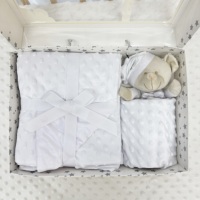 Couverture pour bébé super douce en minky, couverture de nurserie unisexe pour nouveau-né avec jouet en peluche