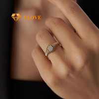 Cincin Pertunangan Berlian Buatan Laboratorium dengan Setting Vintage Emas Padat 14K 18K VLOVE untuk Wanita Perhiasan Pernikahan