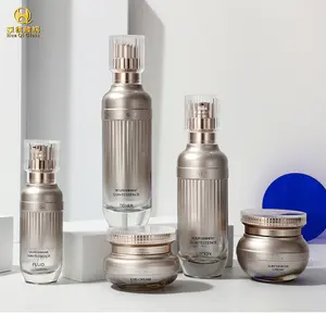 Linee di aspetto liscio di contenitori di imballaggio cosmetico bottiglie per la cura della pelle che confezionano bottiglie di vetro cosmetico di lusso