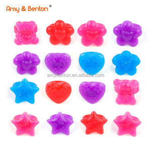 16 pièces filles bijoux en plastique anneaux colorés assortis anneaux en plastique jouet utiliser comme faveurs de fête pour Goody sacs Pinatas remplisseurs - Product Image 2