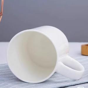 Taza de Cerámica Personalizada de 11 oz, Color Blanco Sólido con Asa, Regalos Empresariales, Estilo Nórdico - Product Image 4