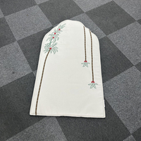 Tapis de prière musulman personnalisé, tapis islamique doux brodé pour chambre à coucher, tapis de prière à vendre