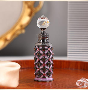 Flacon d'huile essentielle de luxe coloré pour les travailleurs, vente en gros de flacons d'huile essentielle pour le Moyen-Orient - Product Image 2