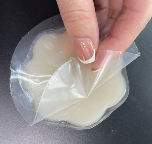 VORO Magic Self-adhesive Silicone Reusable Invisible <strong>Nipple</strong> Cover Flower <strong>Shape</strong> Round <strong>Shape</strong> Waterproof Breathable &amp; Seamless - Product Image 5