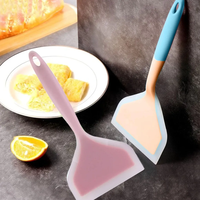 Spatula Silikon Tahan Panas Kepala Lebar Anti Lengket Aman untuk Steak Ikan Telur Menggoreng Memasak Peralatan Dapur