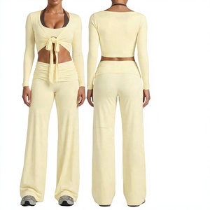 Nouvel ensemble de yoga 3 pièces pour femmes - Ensemble de sport en spandex/nylon à séchage rapide et taille élastique pour la gym et l'entraînement - Product Image 3