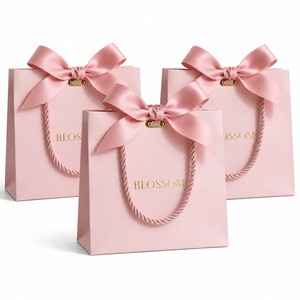 Sacs en papier de luxe pour bijoux, personnalisés avec logo, blancs, imprimés, mats, carrés, petits, recyclables, épais, avec poignée, vente en gros - Product Image 3