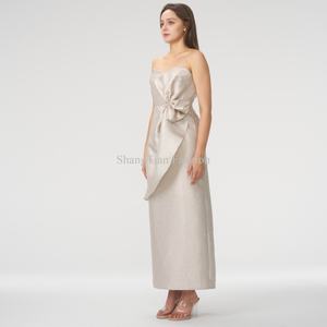 ชุดเดรสฤดูร้อน OEM สำหรับผู้หญิง ดีไซน์ใหม่ทันสมัย เปิดไหล่ แต่งระบาย สีพื้น ไม่มีสายรัดไหล่ - Product Image 2